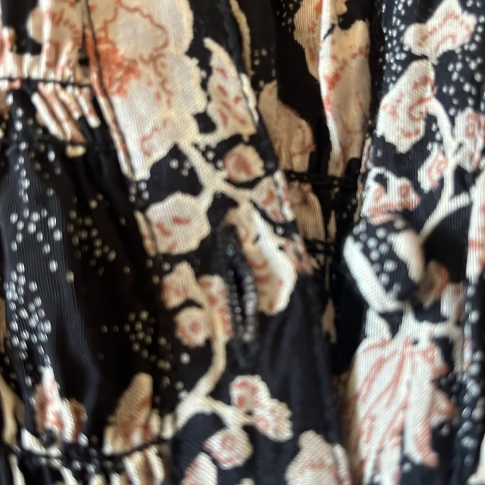 CREAM Dress - Picture 9 of 9